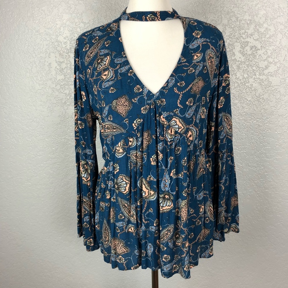 NWT 💞 A.n.a. bell sleeve tunic